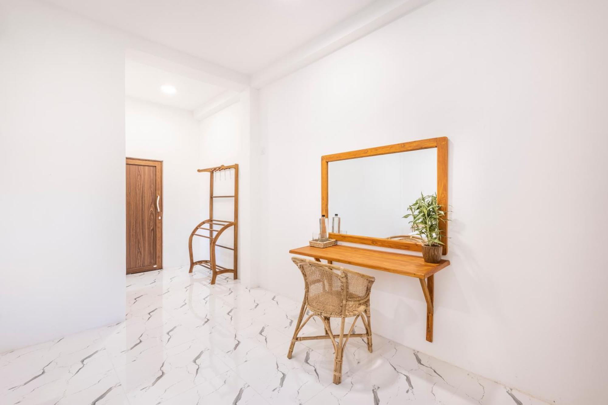 Makai Surf House Hotel Ahangama Ngoại thất bức ảnh