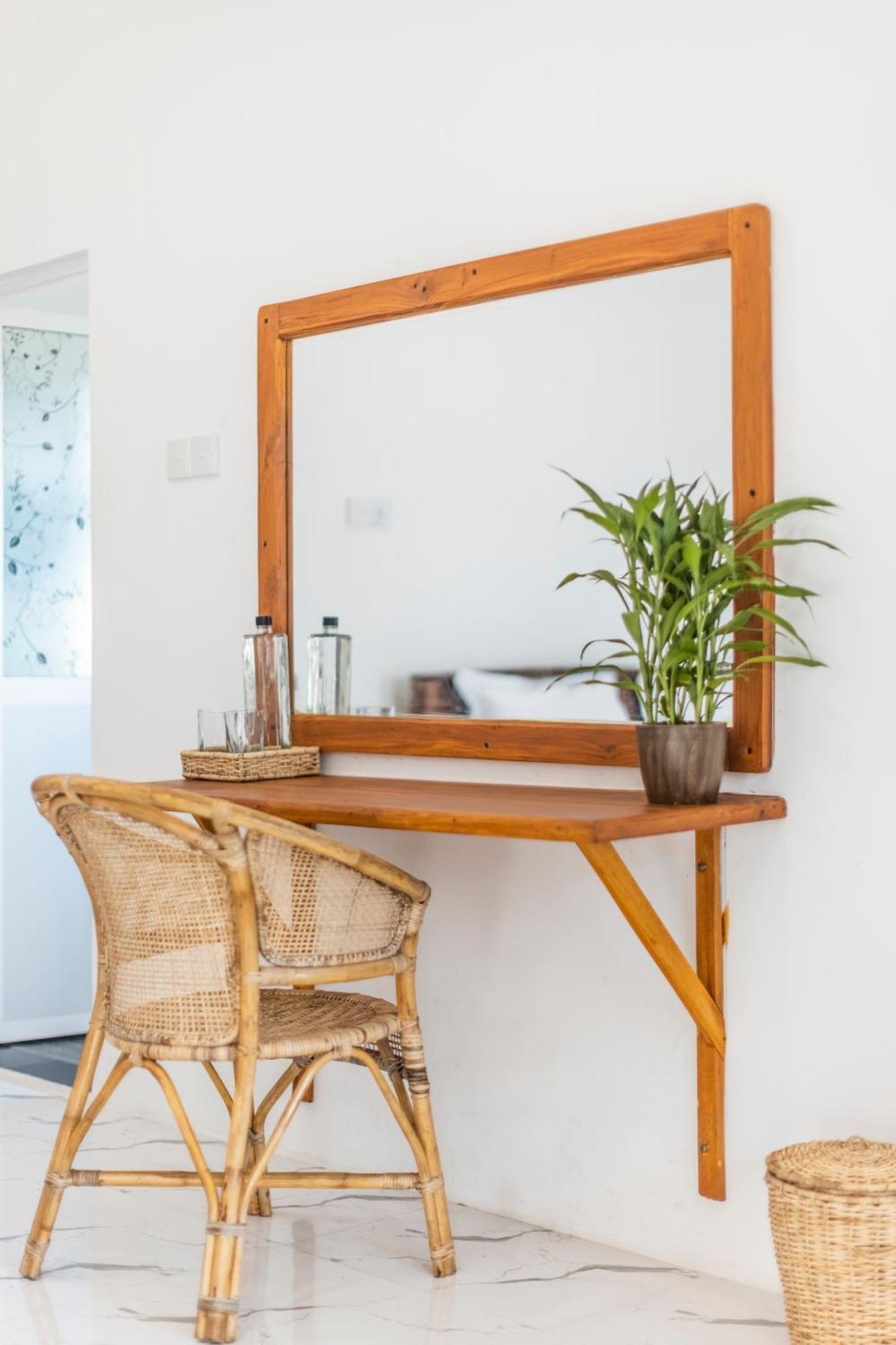 Makai Surf House Hotel Ahangama Ngoại thất bức ảnh