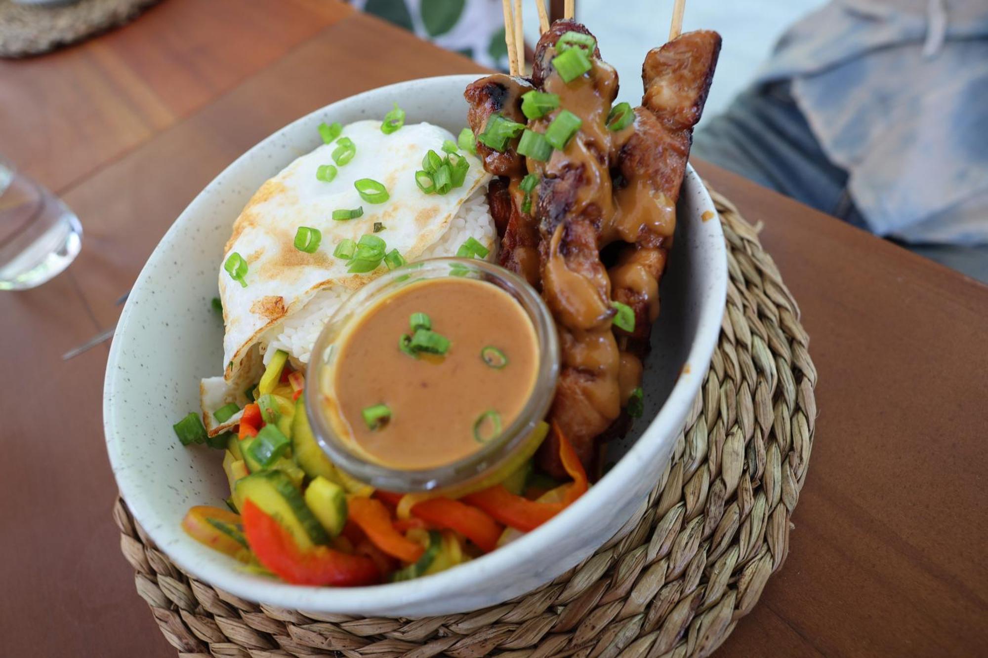 Makai Surf House Hotel Ahangama Ngoại thất bức ảnh