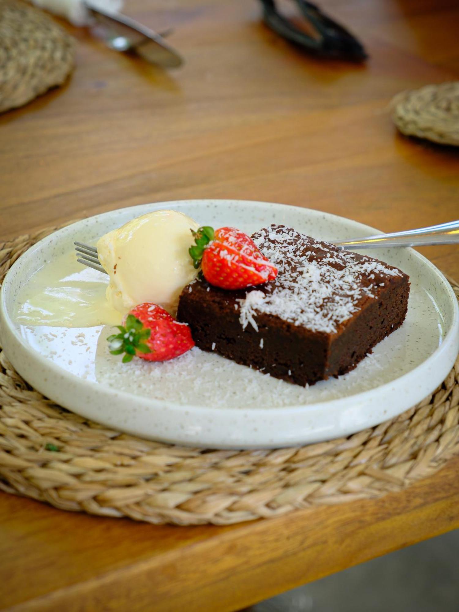 Makai Surf House Hotel Ahangama Ngoại thất bức ảnh